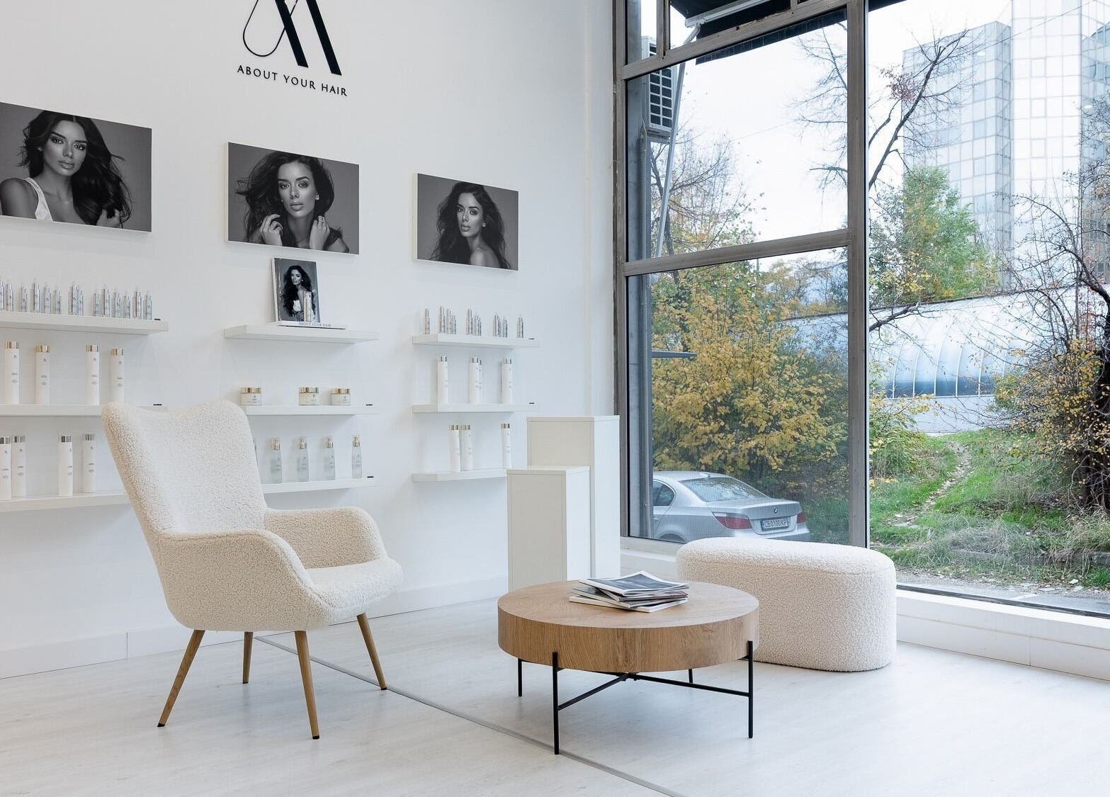 Modern lounge area at Salon Inspire, kv. Iztok, София, BG featuring elegant decor and natural lighting.