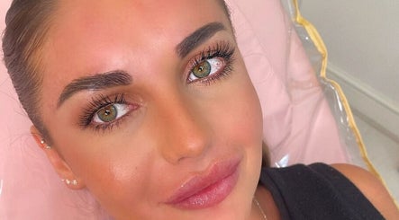 Skinfinity Aesthetics and Dental Health image 2