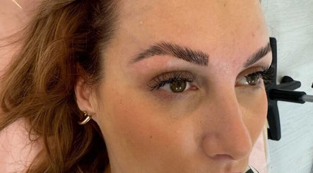 Skinfinity Aesthetics and Dental Health image 3