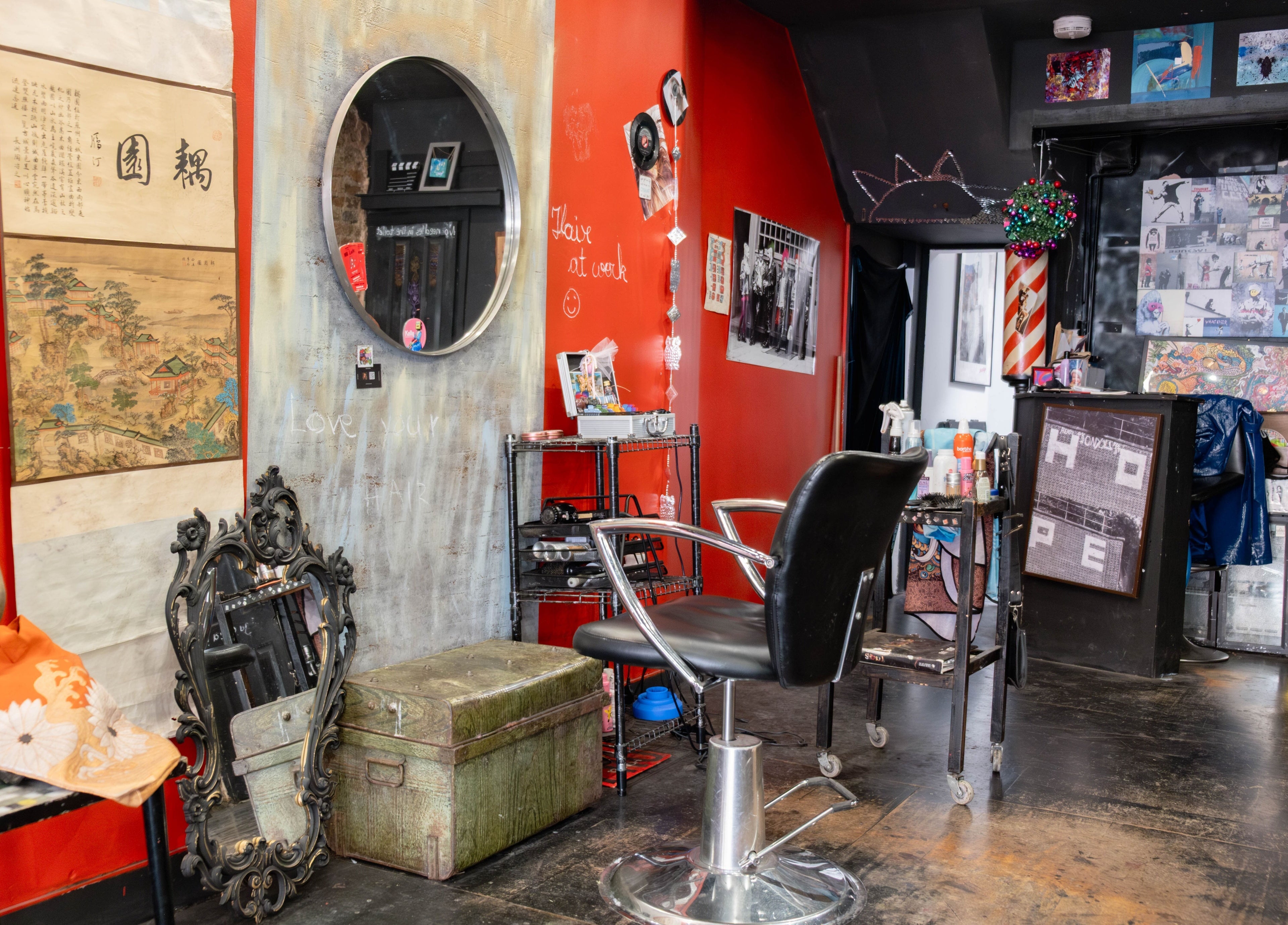 Unparalleled 145 beauty venue in London, England, GB with unique decor and a stylish salon chair.