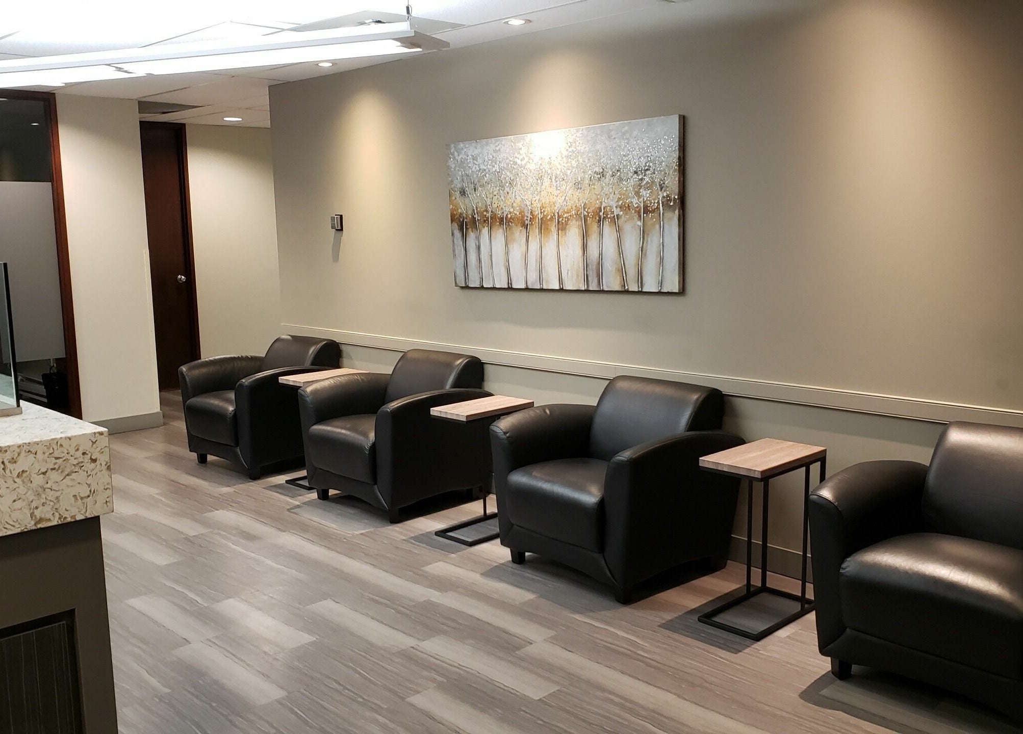 Comfortable lounge area at Piotr Gorecki Manual Therapy Clinic Inc., Calgary, Alberta, CA.