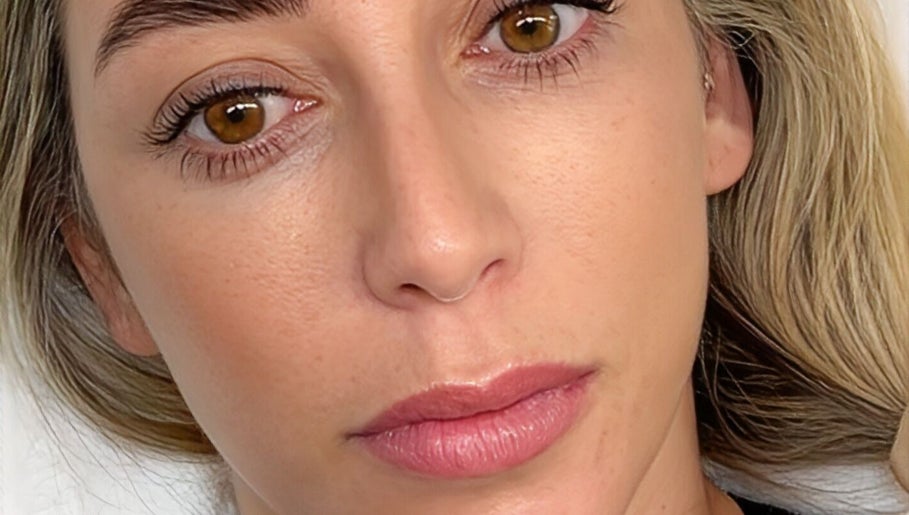 Close-up of eyelash treatment at Blink Lab Studios, Singapore, SG showcasing enhanced lash volume.