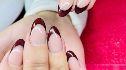 Imagen 2 de Kittens Got Claws Nails and Beauty