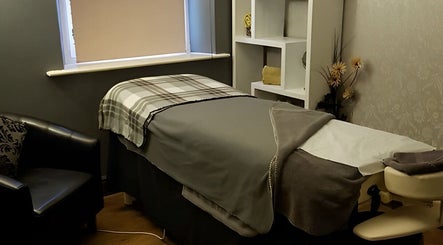 Impressions Foot Clinic and Beauty image 2