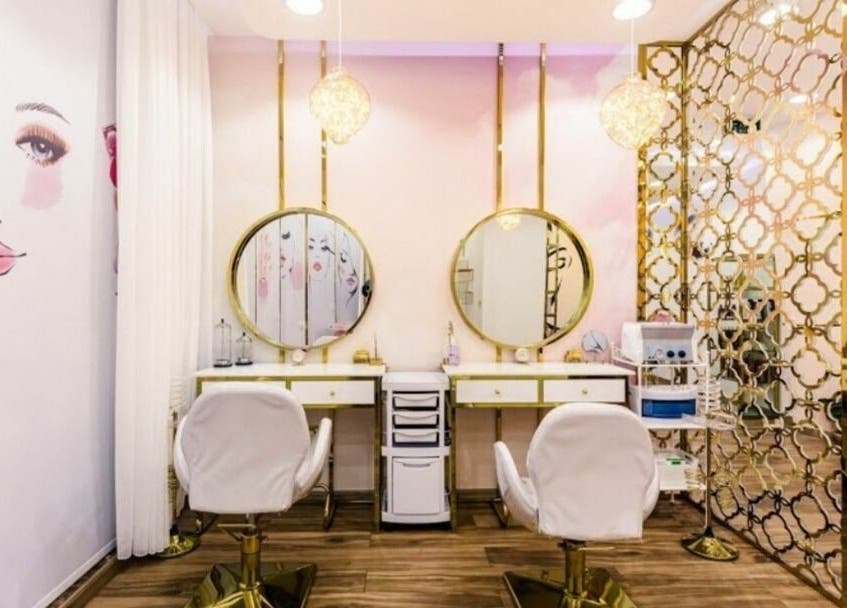 Luxurious beauty stations at Touq AlYasmeen Ladies Salon, Sharjah, Sharjah, AE with chic gold accents.
