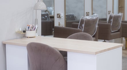 Nail station at Hollie Fitzmartin Studio and Academy in Atherton, England, GB with modern decor.