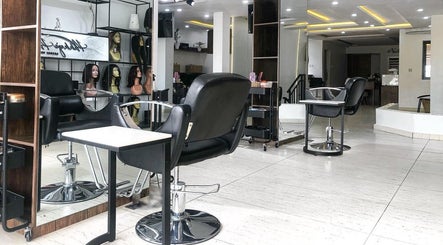 Hikky's Hair Studio