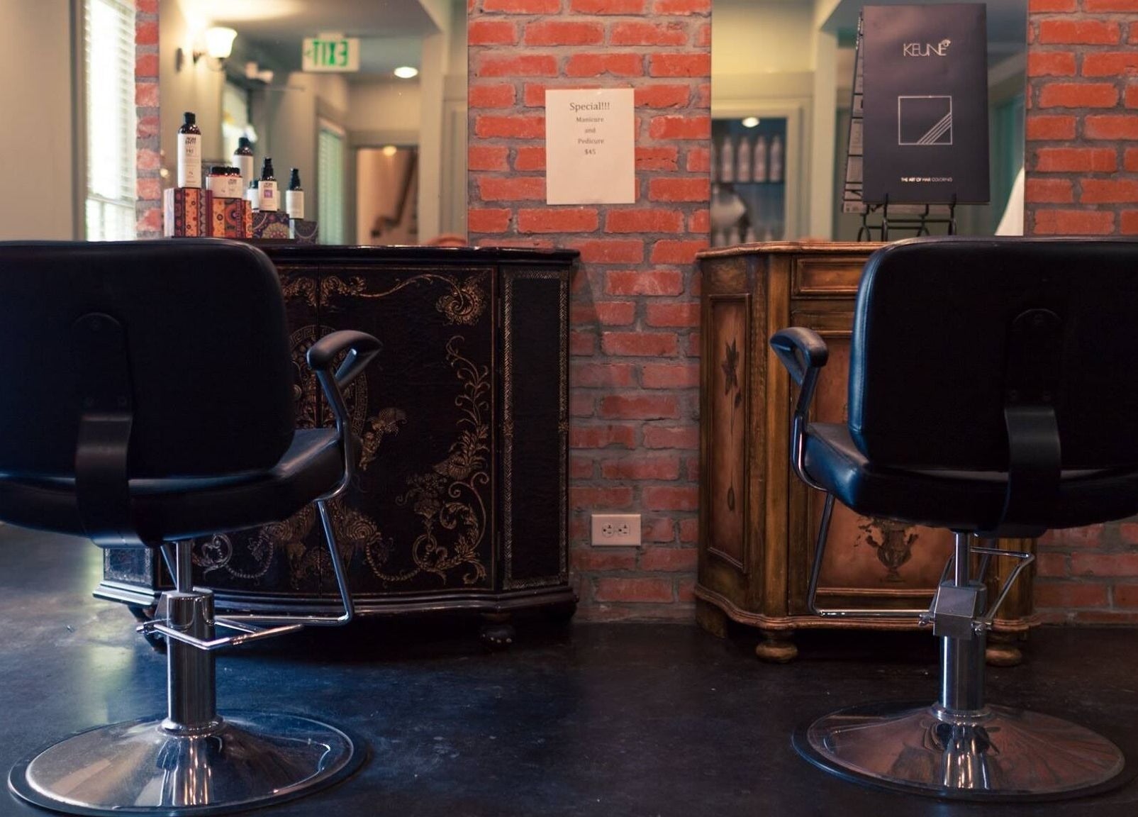 Elegant stylist chairs and decor at ROSA' VITA SALON, Beaumont, Texas, US.