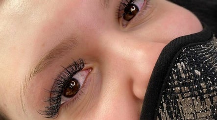Luxury Lashes By Caitlyn billede 3