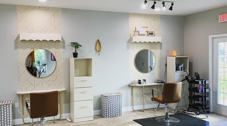 CAMEO Salon-Amanda Smith