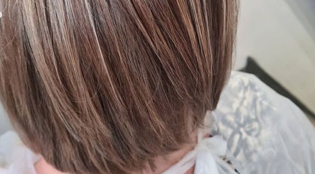 Nix Creative Hair Design image 2