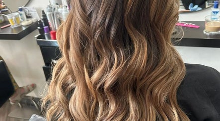 Nix Creative Hair Design image 3