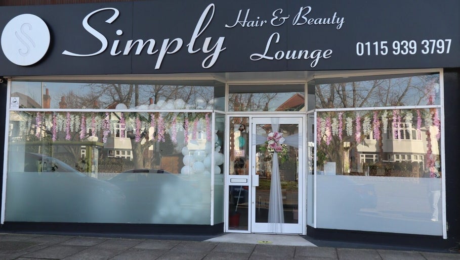 Simply Hair and Beauty Lounge afbeelding 1
