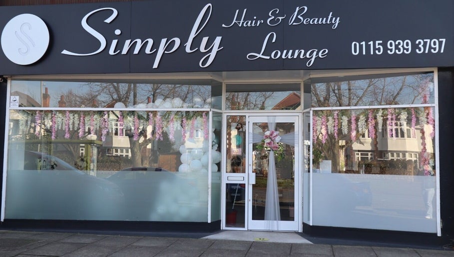 Simply Hair and Beauty Lounge صورة 1