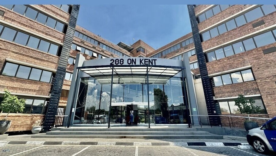 Front entrance of Zee Nail Bar in Gauteng, ZA located at 288 on Kent.