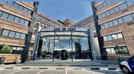 Front entrance of Zee Nail Bar in Gauteng, ZA located at 288 on Kent.