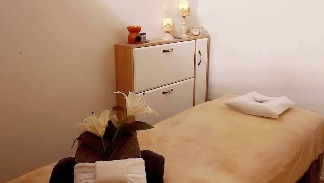 Relaxing massage room at Wai Thai Riccarton, Massage Clinic in Christchurch, NZ with soothing decor and cozy ambiance.