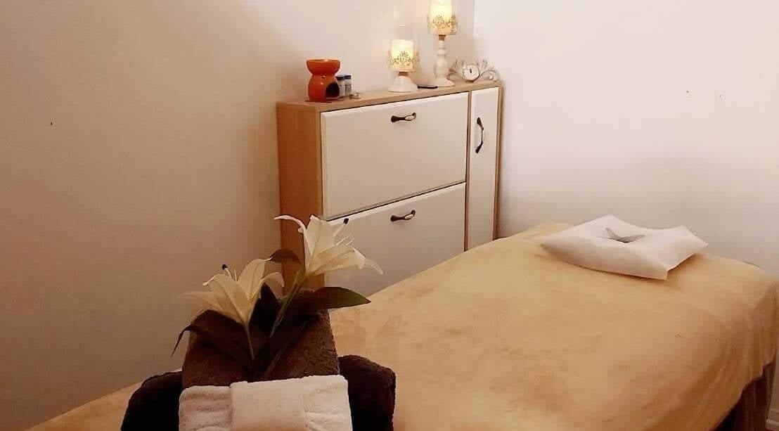 Relaxing massage room at Wai Thai Riccarton, Massage Clinic in Christchurch, NZ with soothing decor and cozy ambiance.