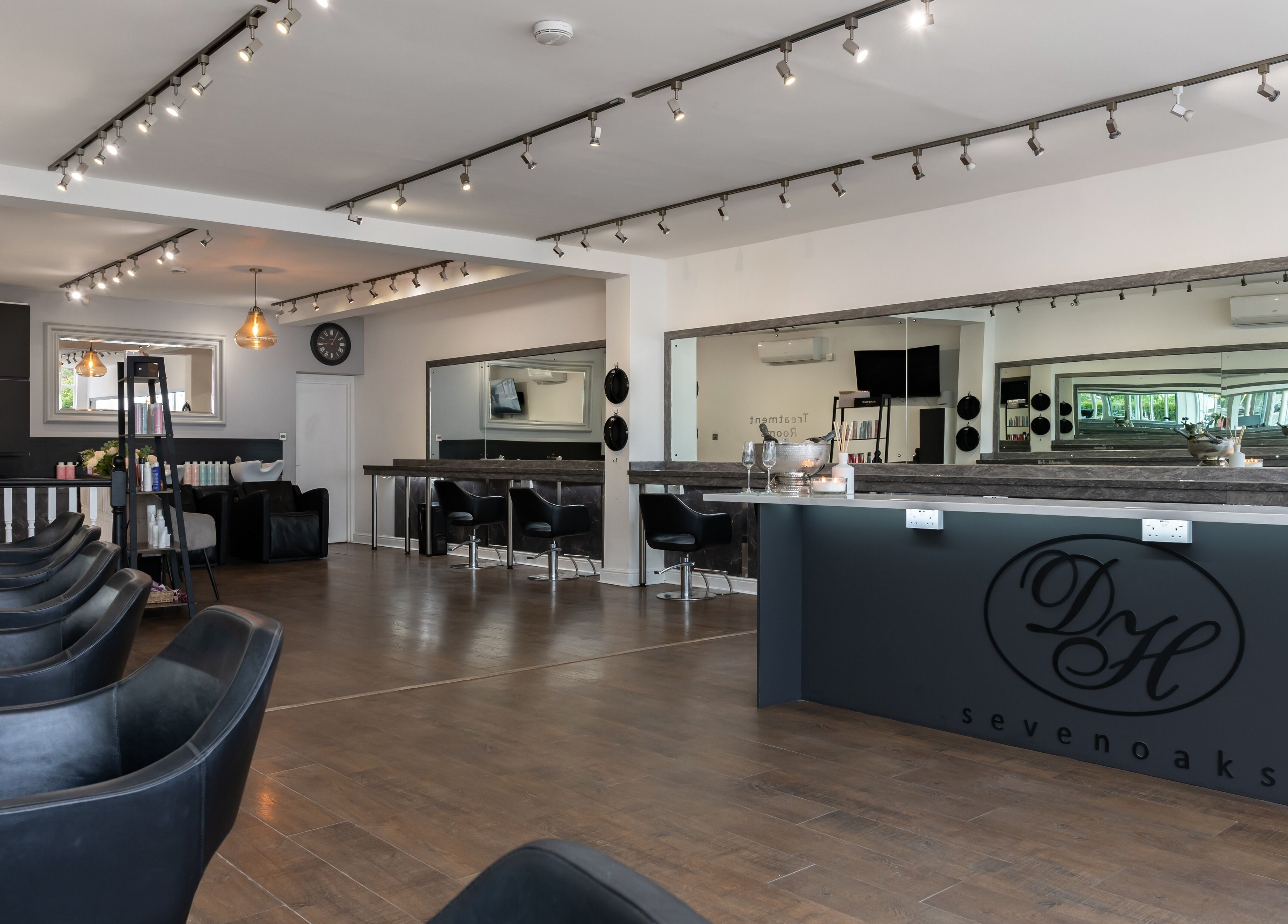 Spacious salon at Design A Head Sevenoaks, featuring modern decor in Sevenoaks, England, GB.