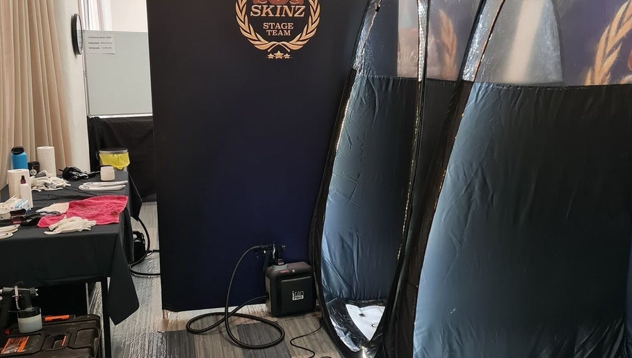 Shazzi's Tanning image 1