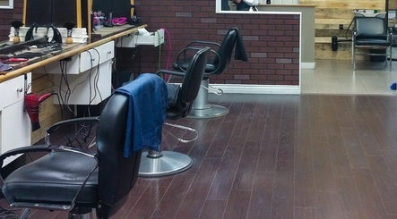 Imagen 2 de Alens Golden Scissors Barbers LTD