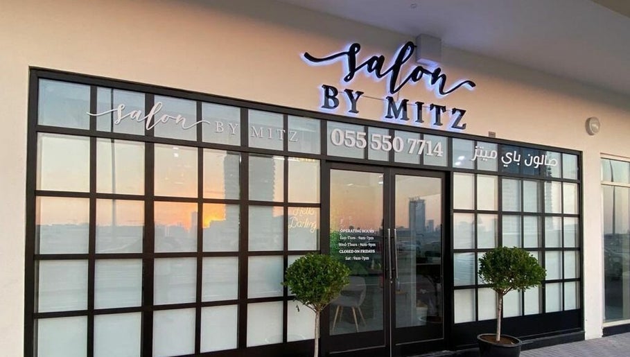 Salon by Mitz, bild 1