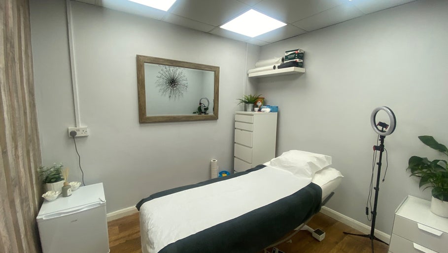 Tranquil treatment room at Head to Toe, Grassmoor, England, GB with modern decor and relaxation ambience.