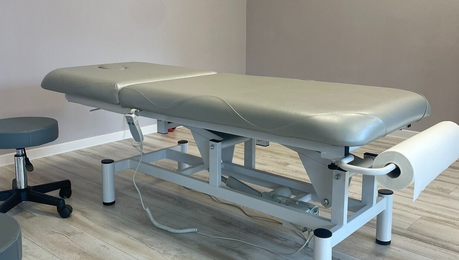 Masa de terapie la Postural Kinetic Therapy, București, Romania, RO, pentru relaxare și sănătate.