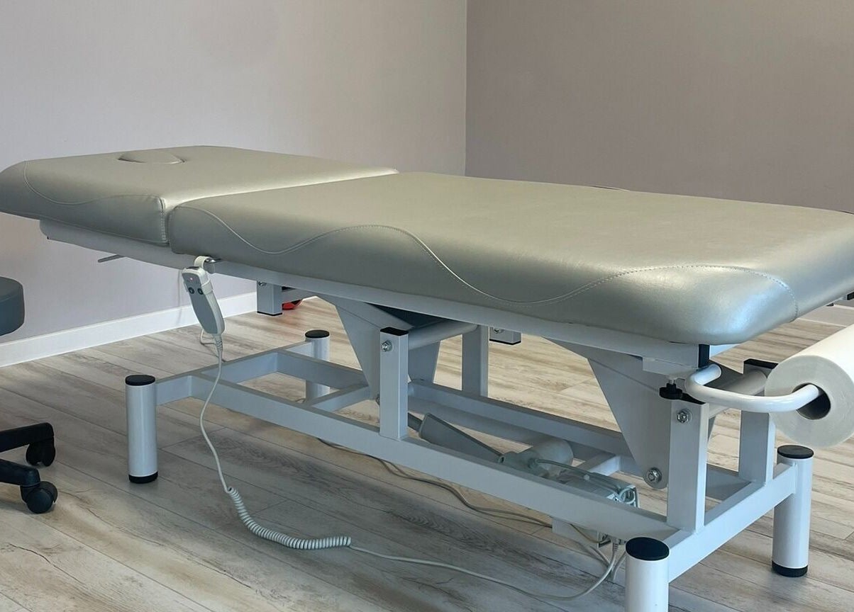 Masa de terapie la Postural Kinetic Therapy, București, Romania, RO, pentru relaxare și sănătate.