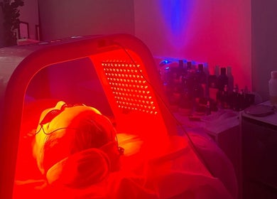 Red light therapy at Blissful Beauty and Massage Therapy, Glastonbury, England, GB. Relaxation and rejuvenation.