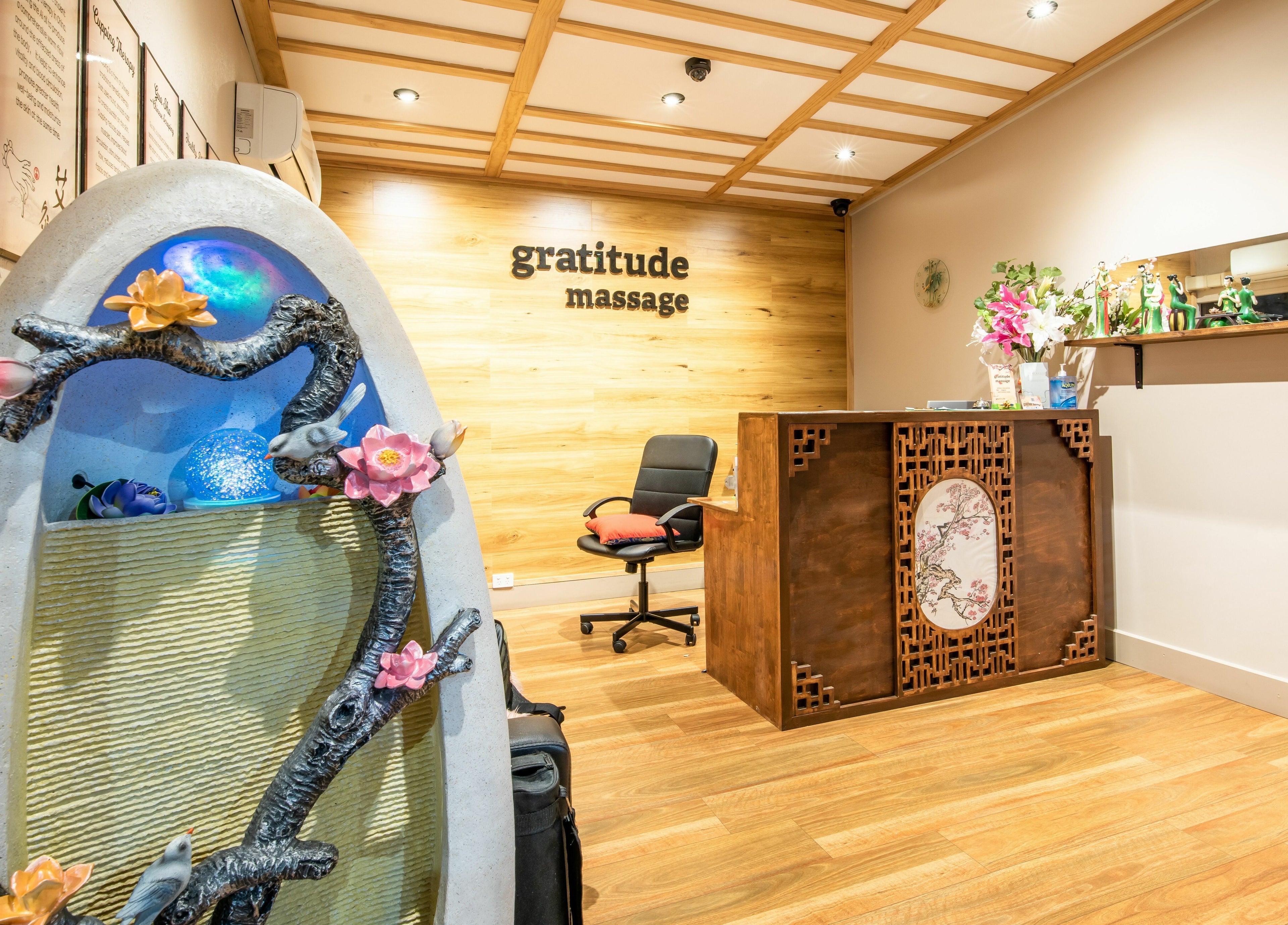 Gratitude Massage reception area in Toorak Gardens, South Australia, showcasing a peaceful ambiance.