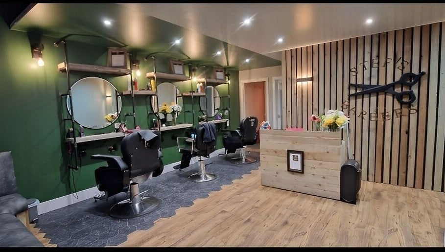 Stefs barber's Forfar imej 1
