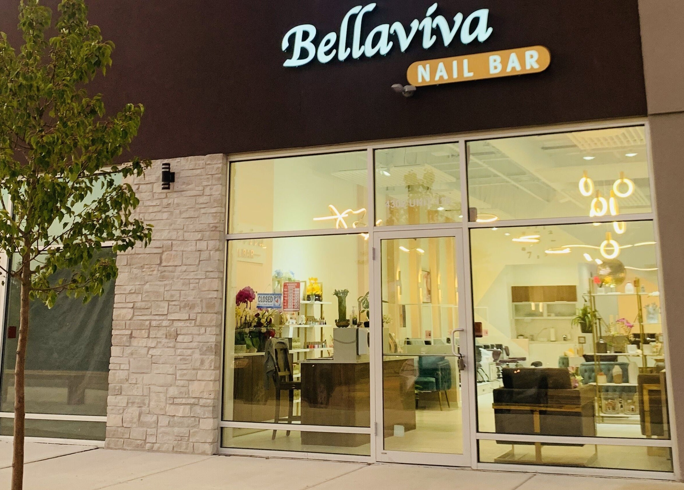 Exterior view of Bellaviva LLC nail bar in Aurora, Illinois, US with stylish decor and welcoming ambiance.