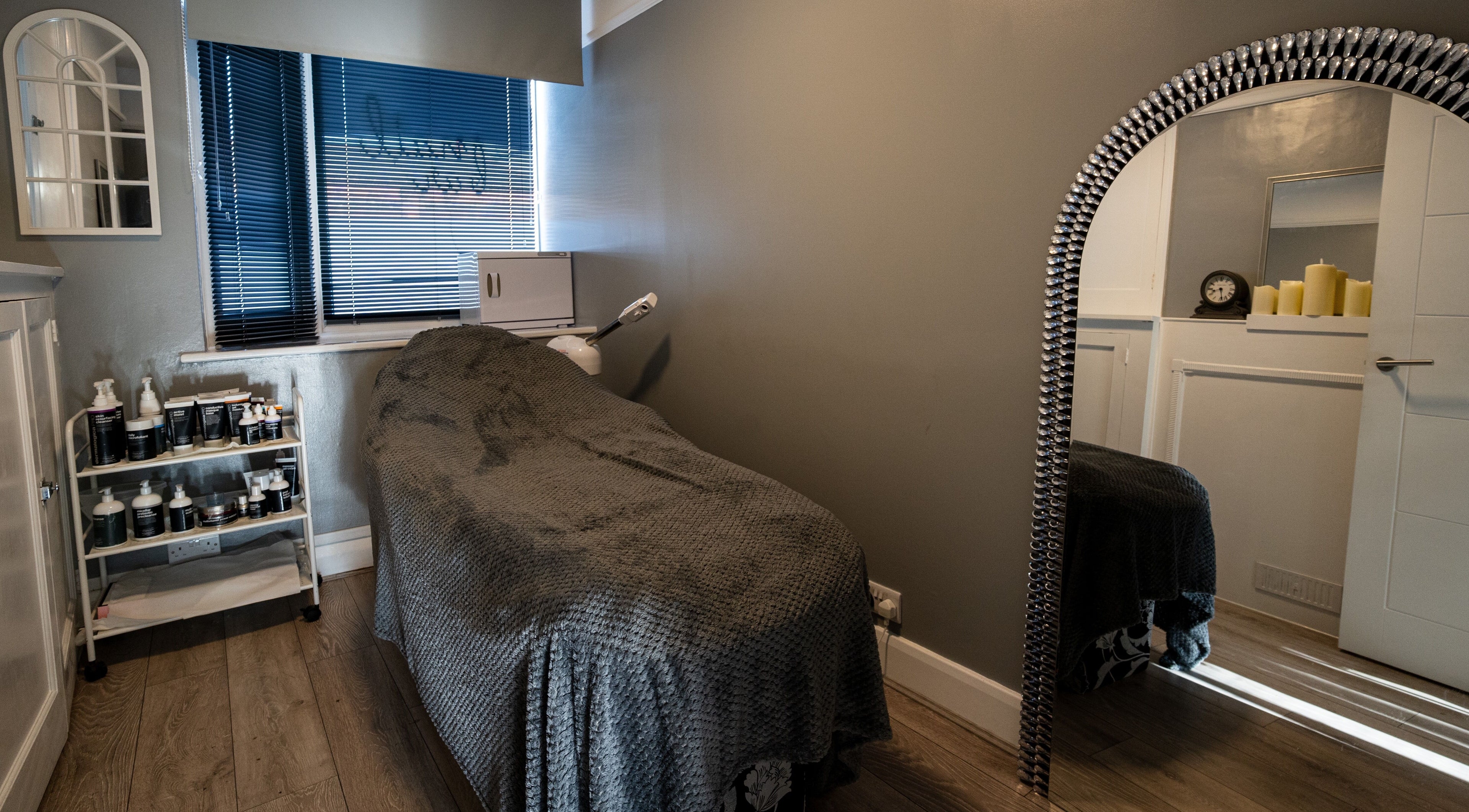 Cozy treatment room at Cuts ‘N’ Clippers Refinery Rooms Horley, England, GB, perfect for beauty and wellness treatments.
