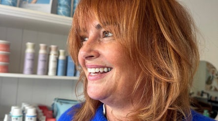 Luxe Hair Lab in Kyneton, Victoria, AU, showcasing vibrant hair colors and expert styling.