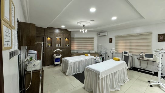 Khrome Med Spa and Unisex Salon Lobito Crescent Wuse 2