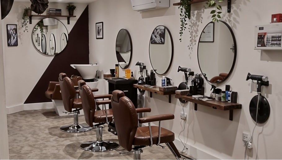 Copper Row Barbers slika 1