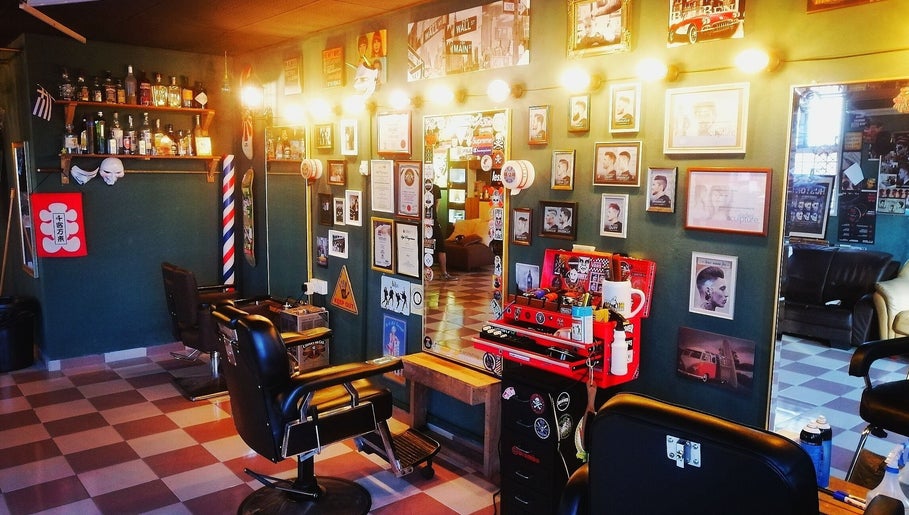 Huston Barber (HOUSE BARBER) صورة 1