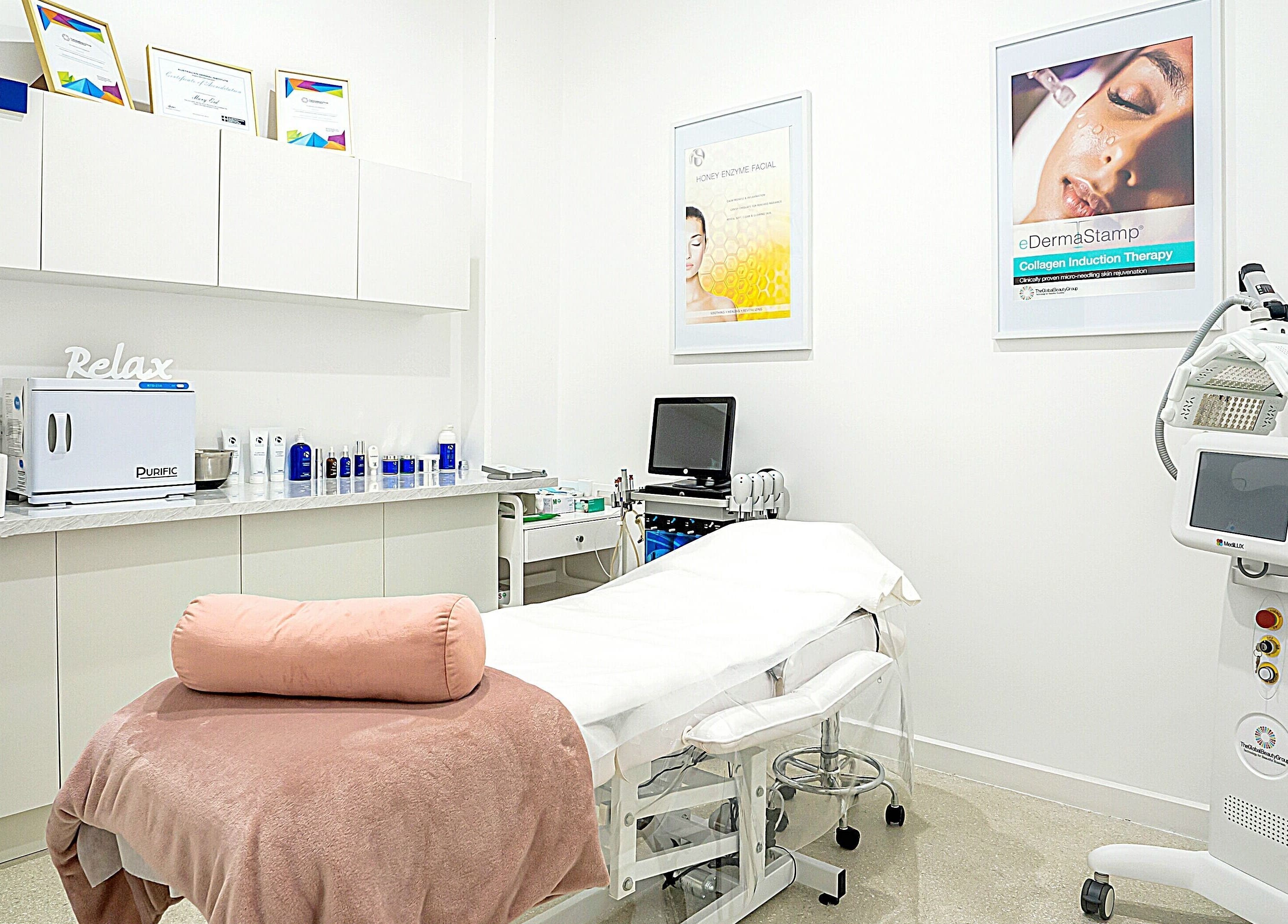 Hydra Skin Bar treatment room in Melbourne, Victoria, AU, featuring a relaxing setup for beauty therapies.