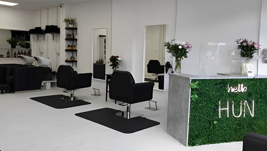 Hun Hair Bar图像1