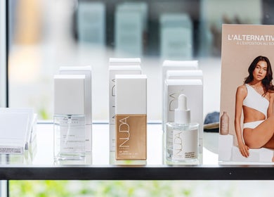 Produits de beauté à Institut Beauté Santé Milavy, Mirabel, Québec, CA, présentant des soins solaires.