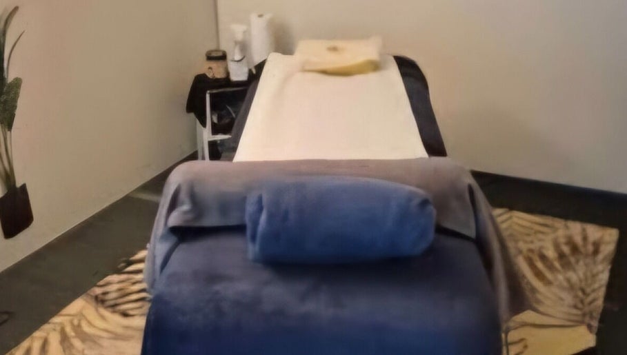 Auckland Therapeutic Massage image 1