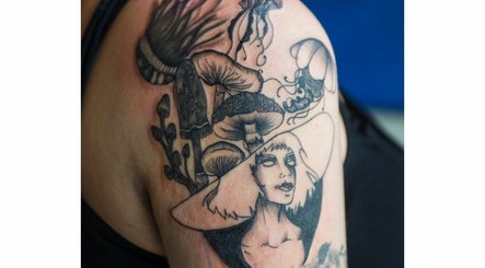 Black Dog Tattooing
