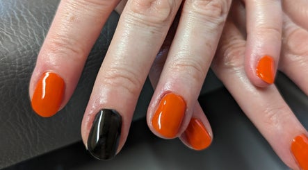 Amy's Nails and Beauty image 3