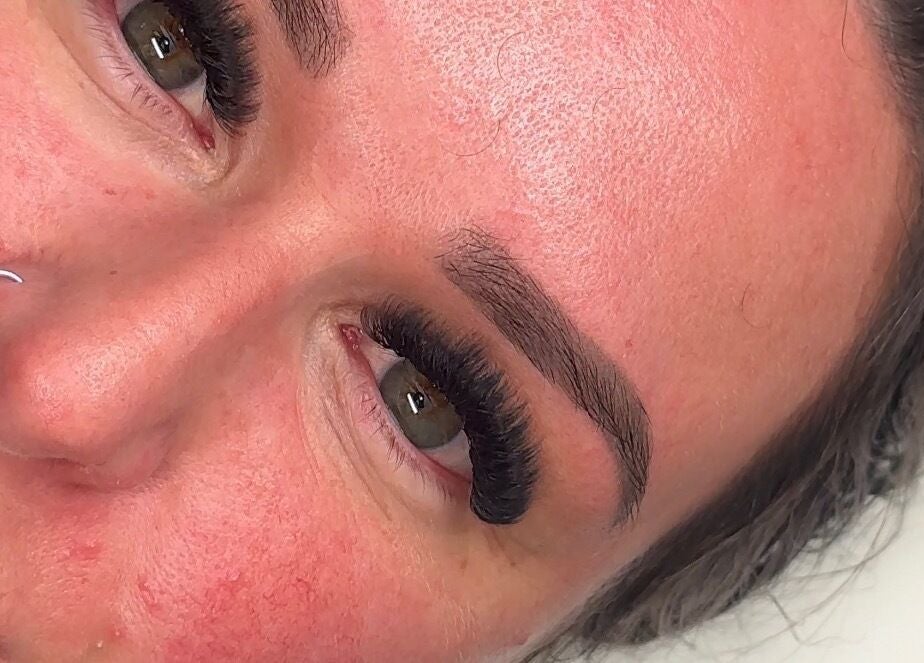 Close-up of expertly shaped brow and enhanced lashes by Taylor Smith- Lash and Brow Artist in Worksop, England, GB.