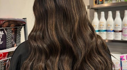Flappers Hairdressers изображение 2