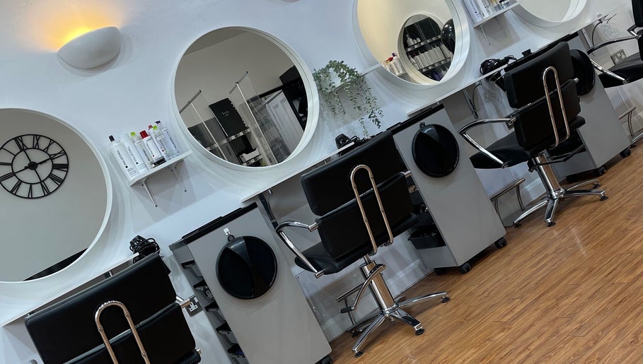 Nu Yu Hair Salon obrázek 1
