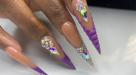 Infinity Nails