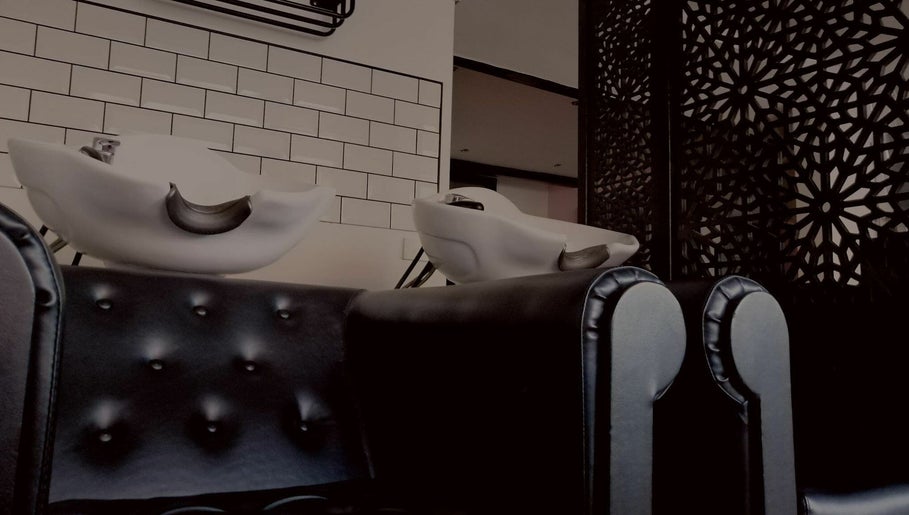 FOX Hair Studio image 1