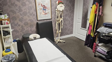 Pain and Rehab care Physical Therapy -Studio 3 Monread